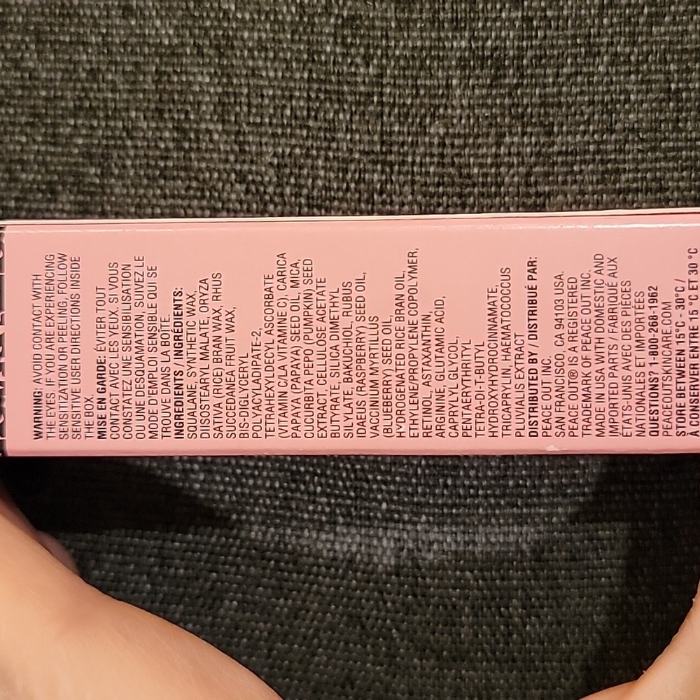 Peach Out Retinol Face Stick - Picture 4 of 5